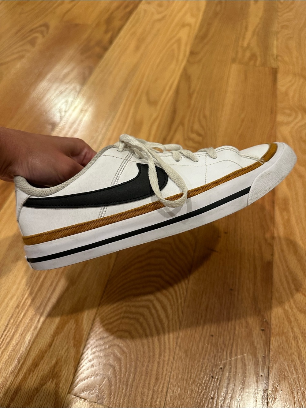 Nike Court Legacy Sneaker kids size 5, women’s size 6.5 - Picture 5 of 8